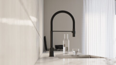 Estetic_Kitchen_Mixer_Duo_Pull-off_MattBlack_Sideview.jpg