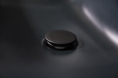 Bottom_Valve_Black.jpg
